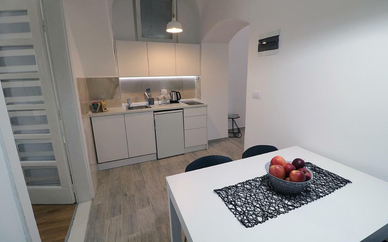 Apartman Tina Novi Sad Esterno foto