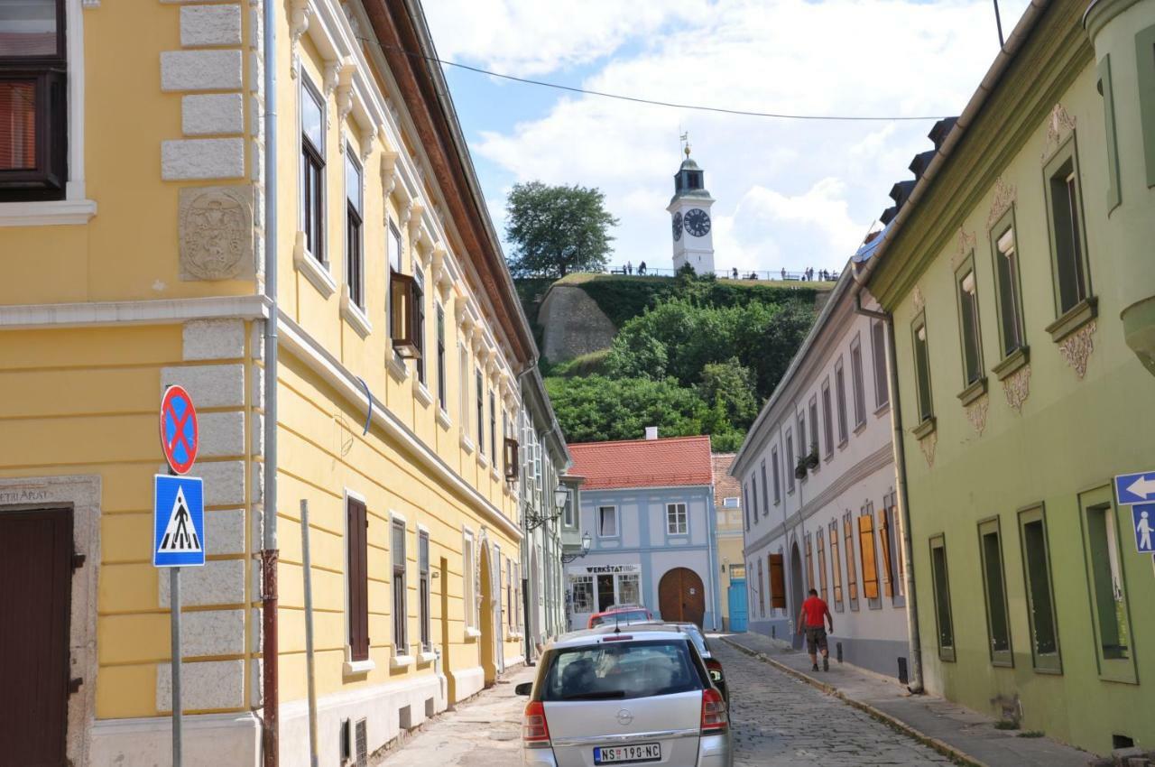 Apartman Tina Novi Sad Esterno foto
